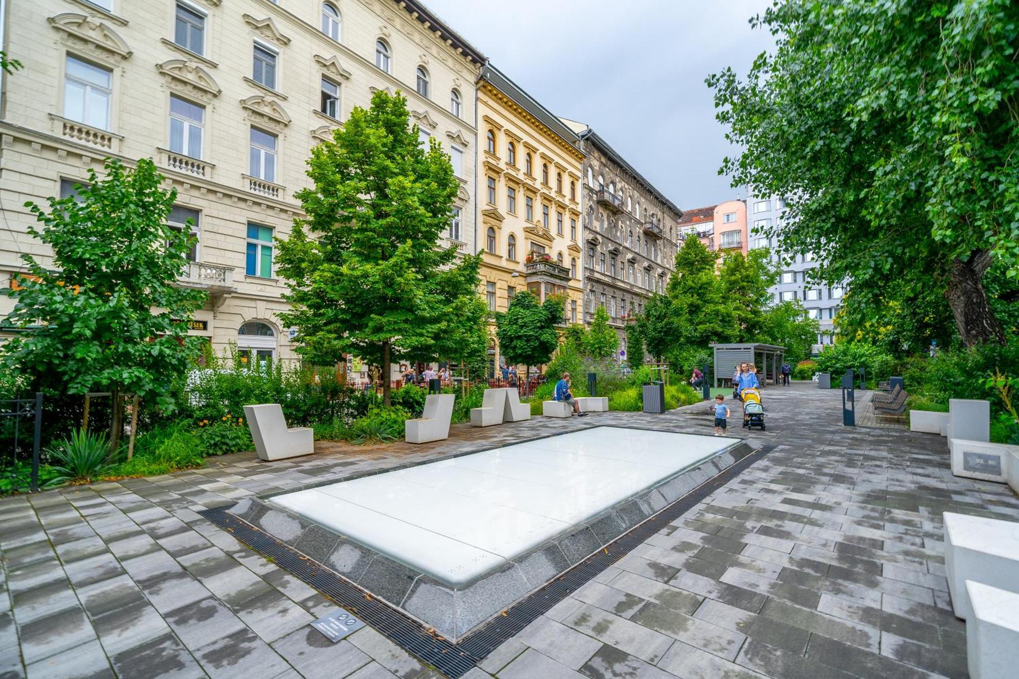 Jokai Hideaway Apartment Budapest Bagian luar foto